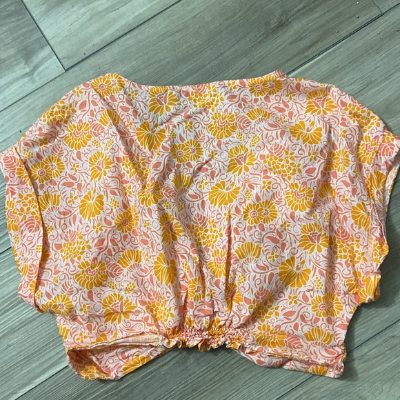 Zara | Floral Crop Top - Picture 3 of 3